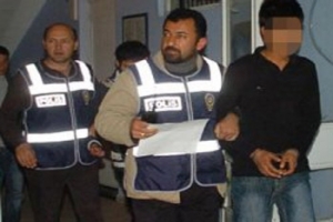 ANNESİNİN SEVGİLİSİNİ &Ouml;LD&Uuml;RD&Uuml;
