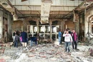 SON DAKİKA... KADDAFİ'NİN KONUTUNDAN DUMANLAR Y&Uuml;KSELİYOR