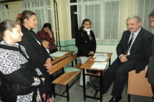 ALTINOVA'DA OKUMA YAZMA KURSLARI KAYMAKAM TAKİBİNDE