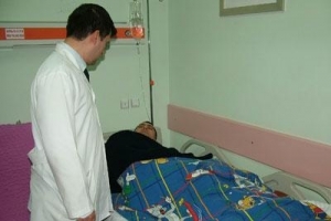 100 PERSONEL YEMEKTEN ZEHİRLENDİ