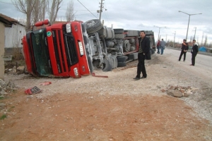 EREĞLİ'DE TRAFİK KAZASI: 2 YARALI