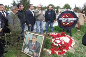 GAFFAR HOCA MEZARI BAŞINDA ANILDI