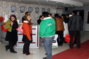 İRANLI TURİSTLER VAN'A AKIN ETTİ