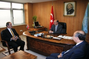 BAŞKAN ALTEPE, YENİ REKT&Ouml;R DİLEK'E BAŞARILAR DİLEDİ