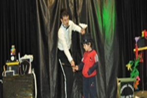 &Ouml;ĞRENCİLER İLL&Uuml;ZYONA MERAK SALDI