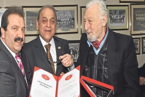 S&Uuml;LEYMAN SEBA'YA B&Uuml;Y&Uuml;K ONUR