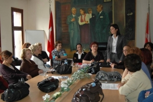 KARABIYIK NİL&Uuml;FER'Lİ KADINLARLA BULUŞTU