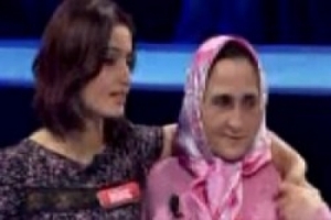 CANLI PARA'DA S&Uuml;PER TEYZE