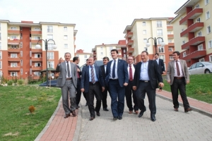 T&Uuml;RKİYE'YE &Ouml;RNEK PLATFORM