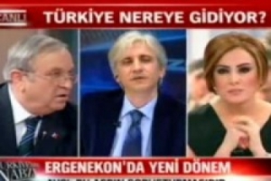 ESKİ SAVCI VE CHP'Lİ MENG&Uuml; CANLI YAYINDA KAPIŞTI