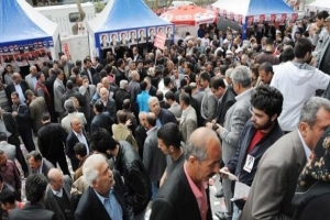 EN RENKLİ MİLLETVEKİLİ &Ouml;N SE&Ccedil;İMİ