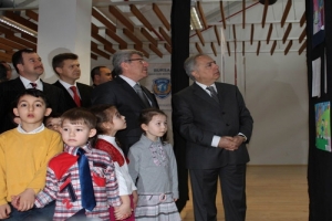 &Ccedil;OCUK G&Ouml;Z&Uuml;YLE POLİS