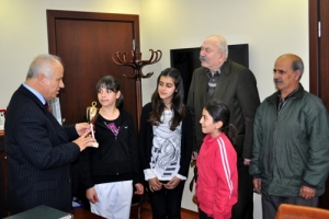 HALK DANSLARINDA BİRİNCİ OLDULAR