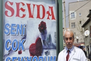 EVLENMEK İ&Ccedil;İN AK PARTİ'YE OY VER ŞARTI KOŞTU