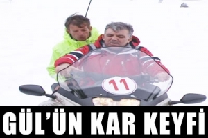 CUMHURBAŞKANI G&Uuml;L'&Uuml;N KAR KEYFİ