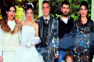 KATİLLERİYLE AYNI KAREDE