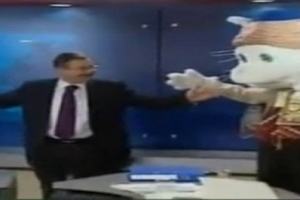 G&Ouml;K&Ccedil;EK CANLI YAYINDA MİSKET OYNADI