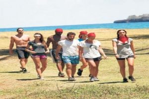 ADA SAHİLLERİNDE KAVGA VAR