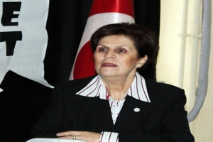 AKADEMİSYENLER HAYVAN HAKLARINI TARTIŞTI
