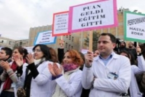 SAĞLIK &Ccedil;ALIŞANLARINDAN 2 G&Uuml;NL&Uuml;K GREV