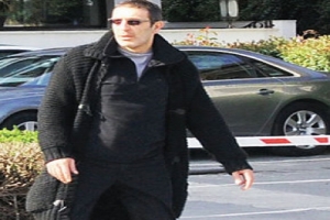 AMBULANSI G&Ouml;RD&Uuml; EVE KOŞTU