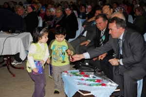 KUTLA DOĞUM KONFERANSINA VATANDAŞLARDAN B&Uuml;Y&Uuml;K İLGİ