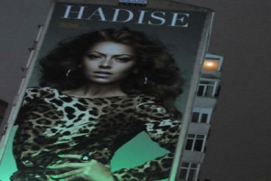 HADİSE'DEN AFİŞLİ NİSPET