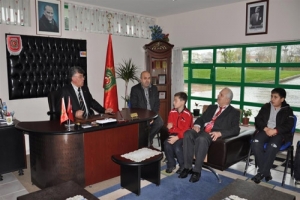 &Ouml;ĞRENCİLERDEN ŞEHİT AİLELERİNE MORAL