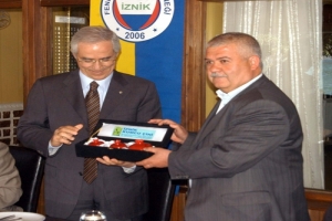 FENERBAH&Ccedil;ELİ Y&Ouml;NETİCİLERİN İZNİK &Ccedil;IKARMASI