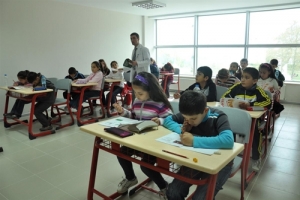 BURS SINAVINA B&Uuml;Y&Uuml;K İLGİ