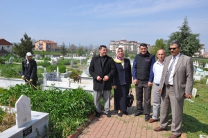 MEZARLIKLARDA BAHAR TEMİZLİĞİ