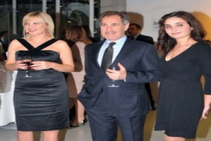 BAKAN G&Uuml;NAY'DAN SANAT&Ccedil;ILARA SİTEM