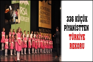 336 K&Uuml;&Ccedil;&Uuml;K PİYANİSTTEN T&Uuml;RKİYE REKORU