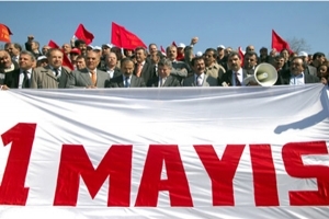T&Uuml;RKİYE, 1 MAYIS'A HAZIRLANIYOR