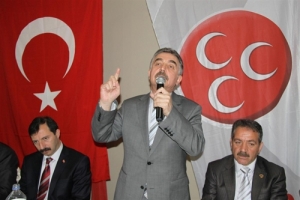 B&Uuml;Y&Uuml;KATAMAN BAŞBAKANIN KONVOYUNA SALDIRIYI KINADI