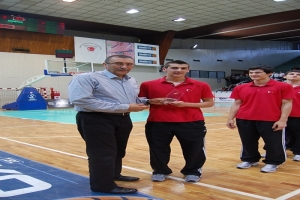 &Ouml;ĞRENCİLERE BİR &Ouml;D&Uuml;L DE EFE AYDAN'DAN