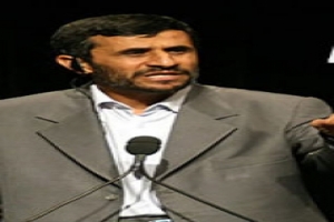 AHMEDİNEJAD İSTANBUL'DAN AYRILDI