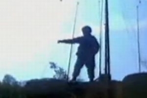 ROKETLER HAVADA U&Ccedil;ARKEN ASKER NASIL DANS ETTİ