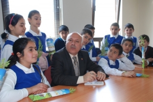 OSMANGAZİ'NİN MİNİK ZİYARET&Ccedil;İLERİ