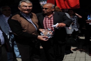 BAŞBAKAN'IN LAF DİNLER HALİ YOK