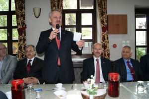AK PARTİLİ ADAYLARDAN G&Uuml;M&Uuml;ŞHANELİLERE ZİYARET