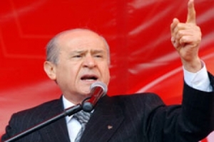 BAH&Ccedil;ELİ'DEN G&Uuml;LEN HAREKETİNE SU&Ccedil;LAMA