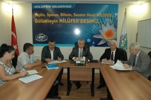NİL&Uuml;FER'DE TOPLU S&Ouml;ZLEŞME SEVİNCİ