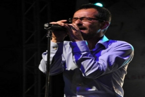 FERİDUN D&Uuml;ZAĞA&Ccedil; SUSUYOR SEN DİNLİYORSUN