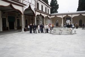 SAYIŞTAY &Uuml;YELERİ BURSA'NIN TARİHİ MEKANLARINI GEZDİ