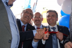 ŞERBET&Ccedil;İOĞLU A&Ccedil;ILIŞTAN A&Ccedil;ILIŞA KOŞTU