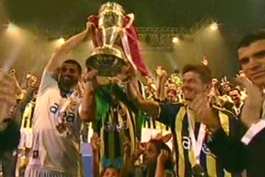 FENERBAH&Ccedil;E KUPASINA KAVUŞTU
