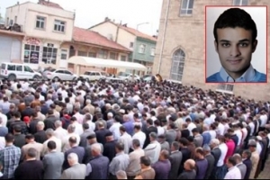 Patlamada hayatını kaybeden m&uuml;hendis toprağa verildi