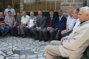 MHP'liler esnafın nabzını yokladı