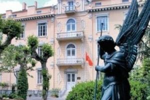 Fransız lisesinde taciz şoku!